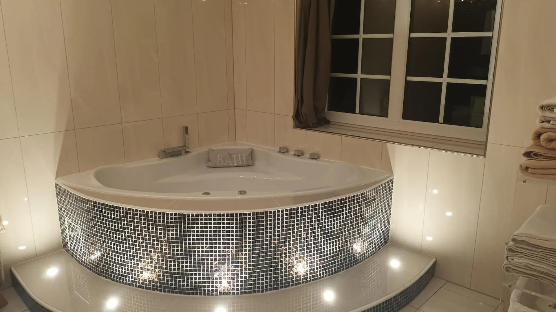 Exklusive Traumvilla Mit Sauna 함브루크